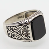 Bague Chevalière Onyx Fleur