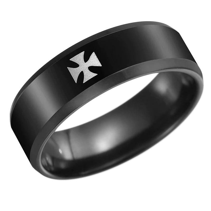 Bague croix latine pour homme en acier argenté ZR0167 Bague croix latine pour homme en acier argenté ZR0167