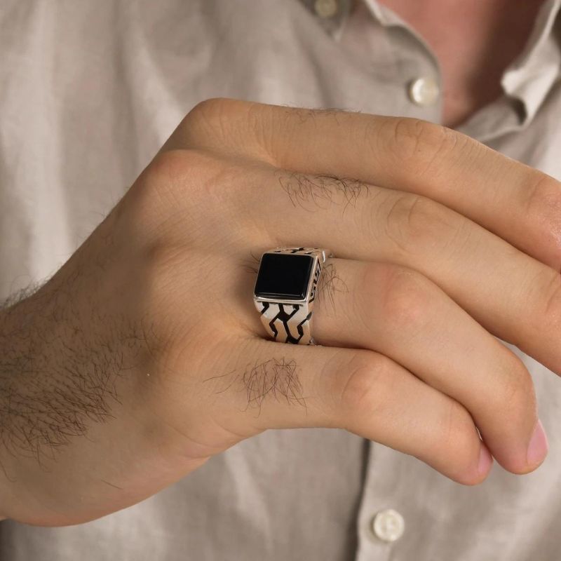 Bandmax Bague chevalière en acier inoxydable avec pierre précieuse et Bandmax Bague chevalière en acier inoxydable avec pierre précieuse et